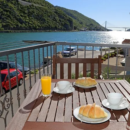 River Rose Apartman