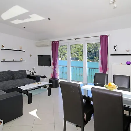 Apartment River Rose *