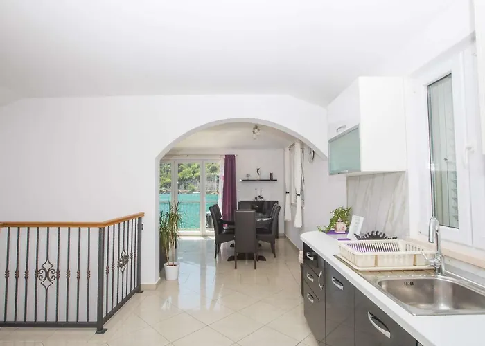 River Rose Mokošica